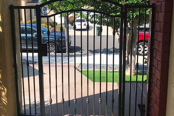 signaure-gallery-gate-6 iron gate